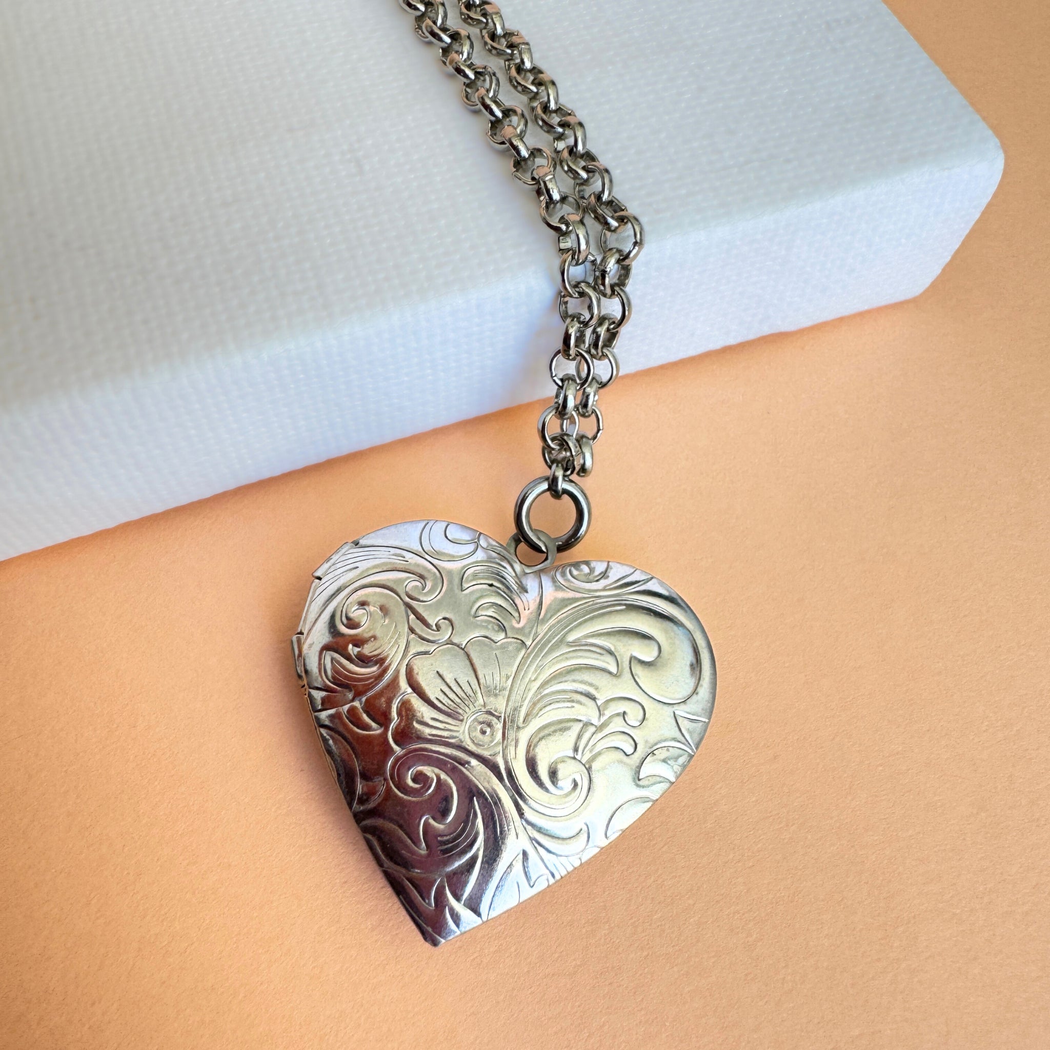 Relicario plateado - Vakamariposa Chile